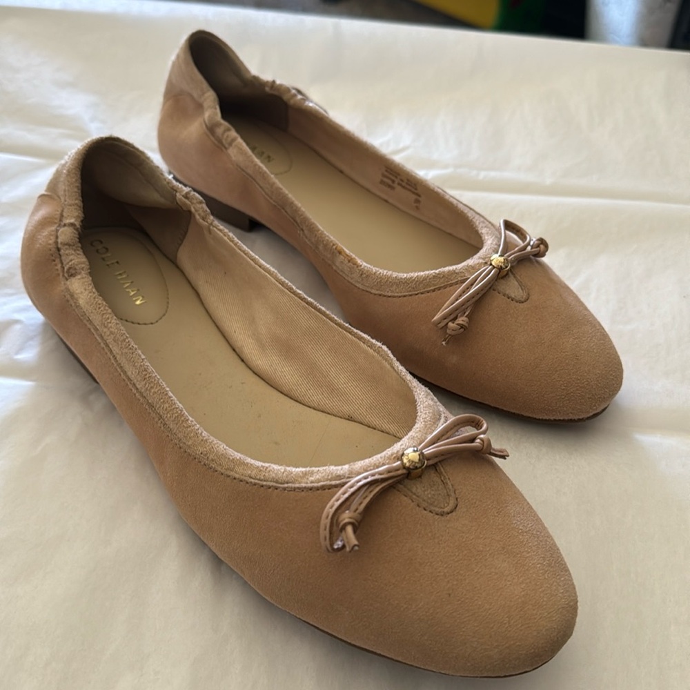 Flats with low heel. Faux-suede. NWOT. Sm blemishes at heel - reflected in price